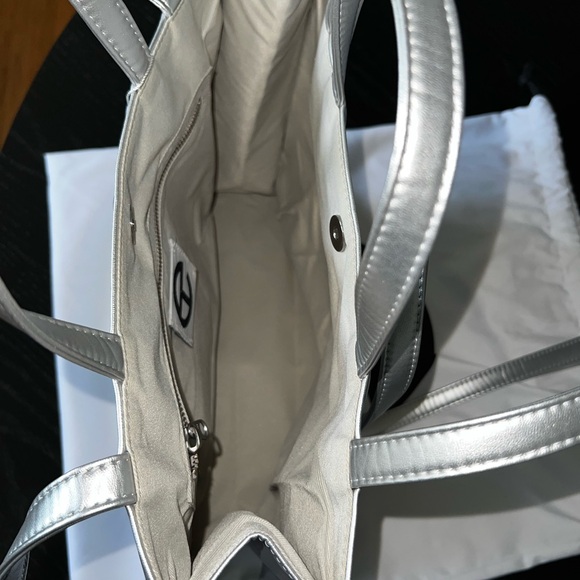 Telfar Silver Metallic Tote Bag - Picture 5 of 5